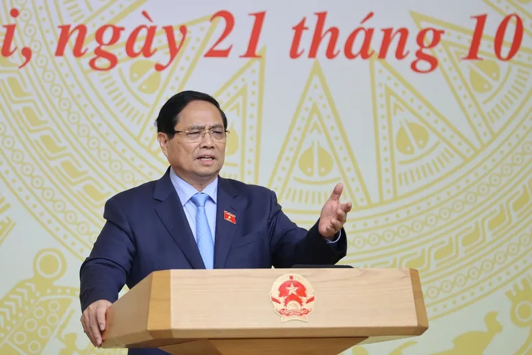 Thủ tướng: Kiên quyết tuyên chiến với khai thác IUU - Ảnh 1.