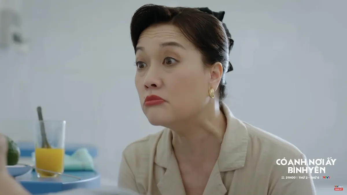Có anh, nơi ấy bình yên - Tập 49: Bà Nga động viên chồng yên tâm đi tù - Ảnh 2.