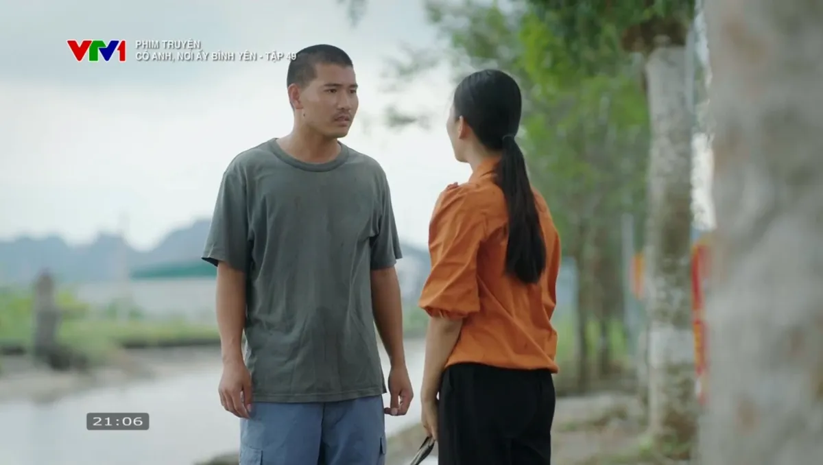Có anh, nơi ấy bình yên - Tập 49: Bà Mừng thay đổi 180 độ cho phép Chí cưới Vy - Ảnh 1.