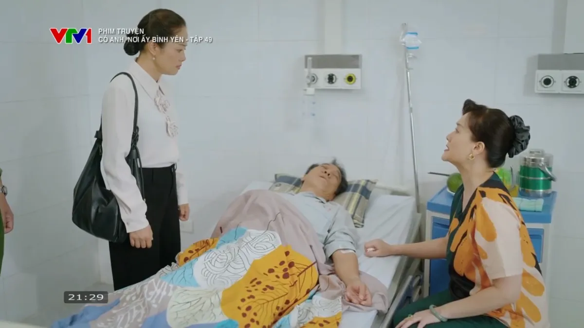 Có anh, nơi ấy bình yên - Tập 49: Bà Mừng thay đổi 180 độ cho phép Chí cưới Vy - Ảnh 13.