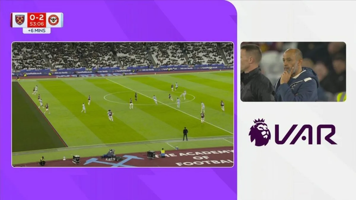 Tranh cãi tình huống VAR ở trận West Ham vs Brentford- Ảnh 1.