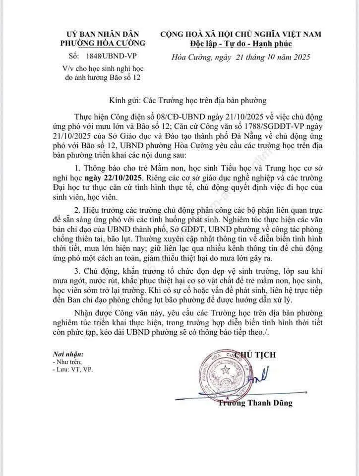 Đà Nẵng: Học sinh nghỉ học ngày 22/10/2025 để tránh bão - Ảnh 1.