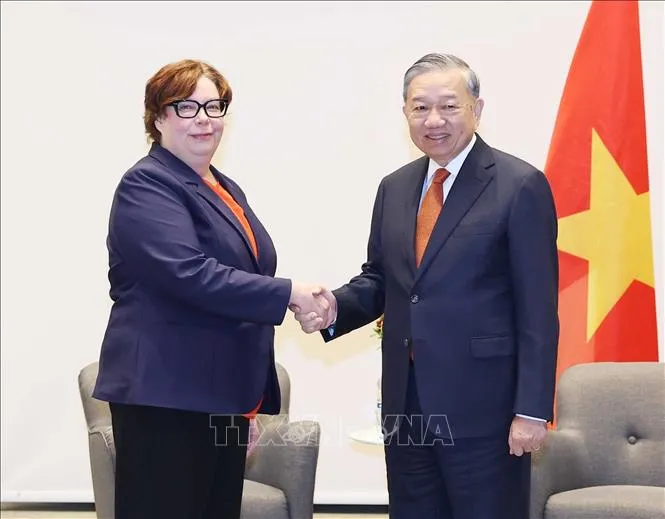 Tổng Bí thư Tô Lâm tiếp Chủ tịch Đảng Cộng sản Phần Lan Tiina Sandberg - Ảnh 2.
