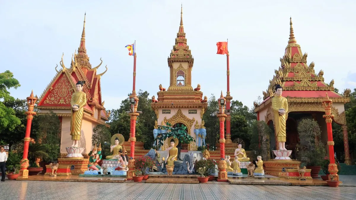 Du lịch miền Tây: Trải nghiệm đa dạng giữa sông nước và lễ hội dân gian - Ảnh 1.