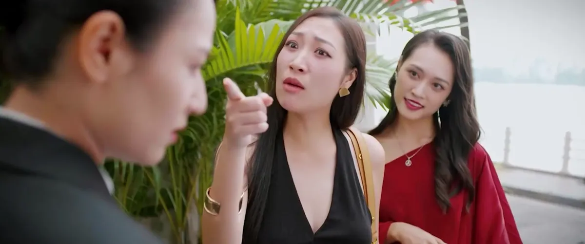 Gió ngang khoảng trời xanh - Tập 32: Ngân ê chề chịu nhục vì tin nhầm 'tổng tài'- Ảnh 4. Gió ngang khoảng trời xanh - Tập 32: Ngân ê chề chịu nhục vì tin nhầm 'tổng tài'- Ảnh 4.
