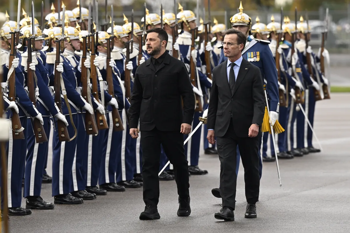 Tổng thống Ukraine Zelensky thăm Na Uy, Thụy Điển- Ảnh 1. Tổng thống Ukraine Zelensky thăm Na Uy, Thụy Điển- Ảnh 1.