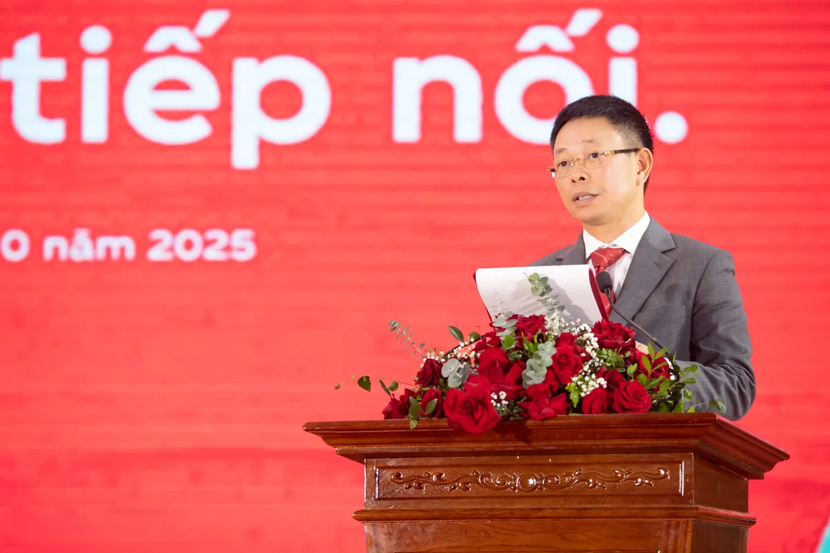 Sinh viên Hà Nội lan tỏa hành trình Chai nhựa tái sinh- Ảnh 2. Sinh viên Hà Nội lan tỏa hành trình Chai nhựa tái sinh- Ảnh 2.