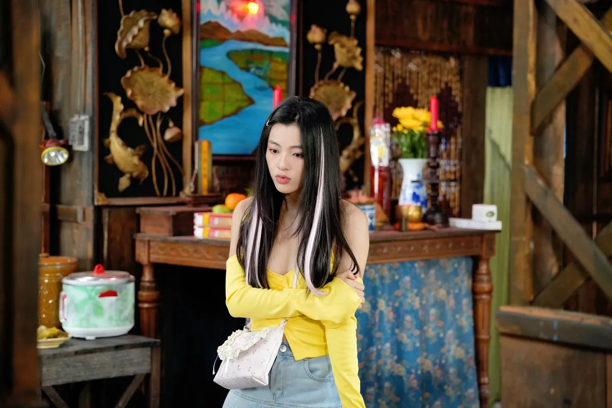 Lan Thy phá bỏ hình ảnh "nàng thơ" - Ảnh 1.
