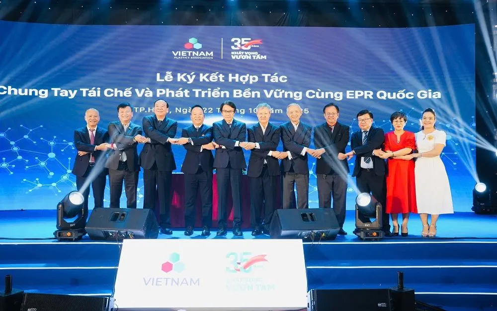 Ngành nhựa Việt Nam kỷ niệm 35 năm thành lập