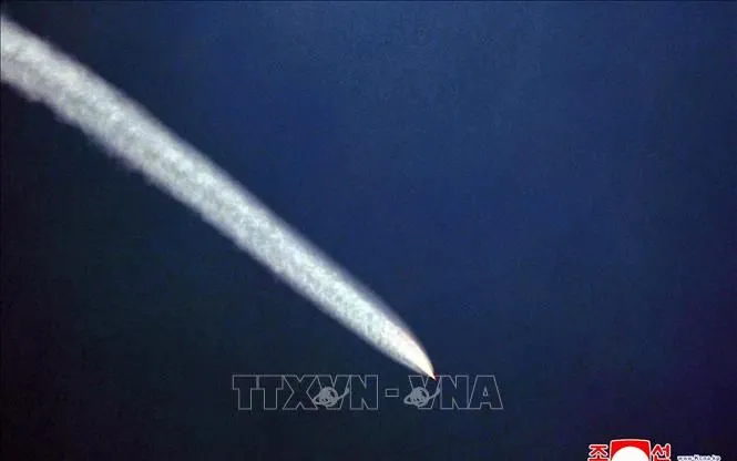 Hãng thông tấn trung ương Triều Tiên (KCNA) phát hình ảnh về vụ phóng thử tên lửa mới của nước này ngày 22/10/2025 (Ảnh: Yonhap/TTXVN) Hãng thông tấn trung ương Triều Tiên (KCNA) phát hình ảnh về vụ phóng thử tên lửa mới của nước này ngày 22/10/2025 (Ảnh: Yonhap/TTXVN)
