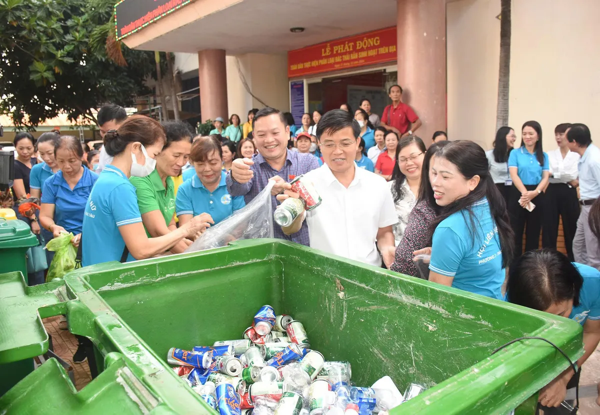 TP Hồ Chí Minh: Bổ nhiệm, điều động nhiều cán bộ tại sở, doanh nghiệp và địa phương- Ảnh 2. TP Hồ Chí Minh: Bổ nhiệm, điều động nhiều cán bộ tại sở, doanh nghiệp và địa phương- Ảnh 2.