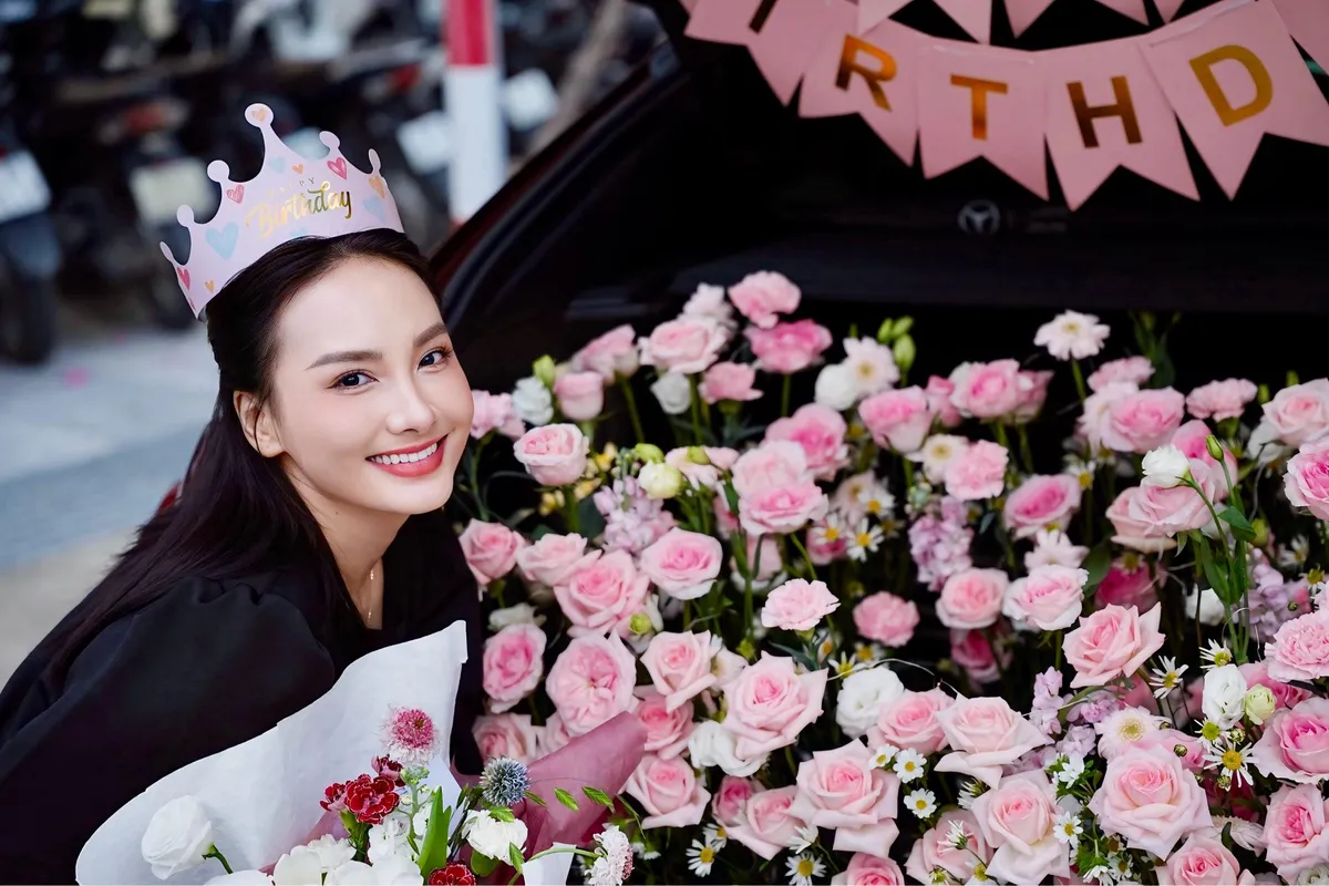 Bảo Thanh đón tuổi mới, Lương Mạnh Hải mừng sinh nhật Tăng Thanh Hà  - Ảnh 1.