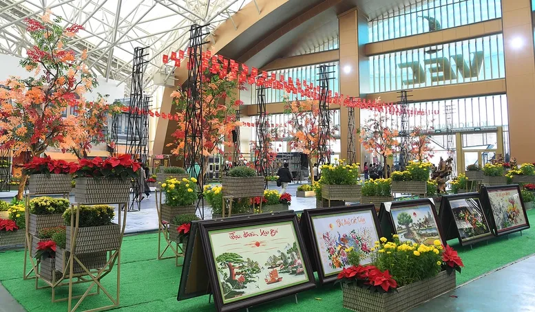 Phó Thủ tướng Bùi Thanh Sơn kiểm tra tiến độ chuẩn bị cho Lễ khai mạc Hội chợ Mùa Thu 2025 - Ảnh 12.