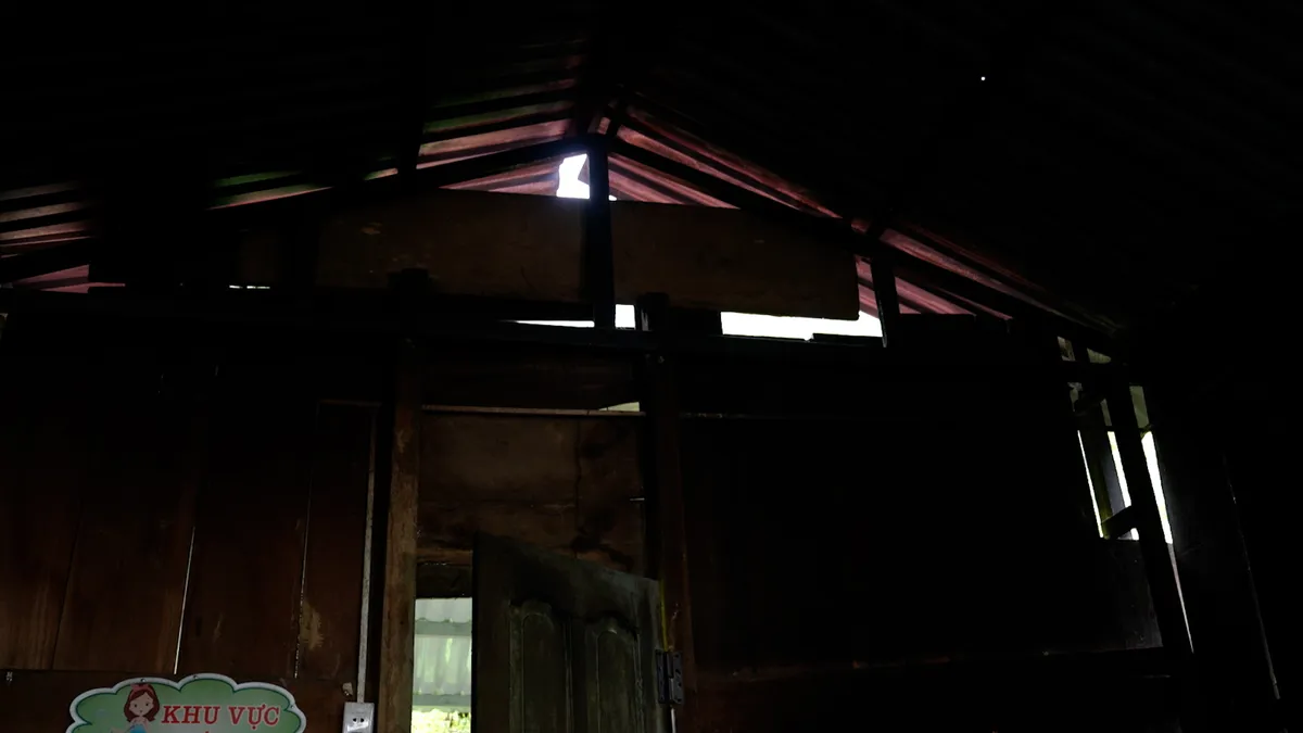 Điểm trường Vàng Ngần: Nơi thắp sáng ước mơ từ mái trường tạm - Ảnh 3.