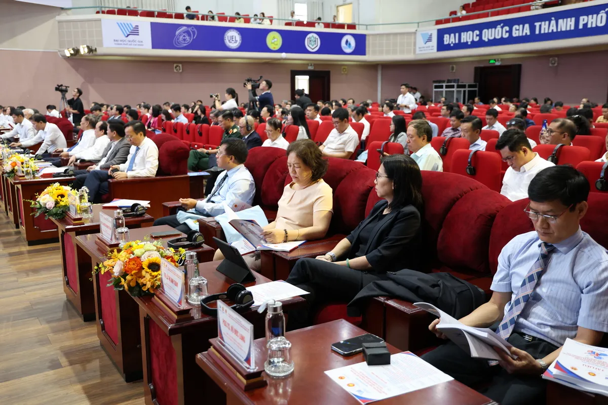 Hội thảo khoa học triển khai thực hiện Nghị quyết 71-NQ/TW về đột phá phát triển giáo dục và đào tạo- Ảnh 3. Hội thảo khoa học triển khai thực hiện Nghị quyết 71-NQ/TW về đột phá phát triển giáo dục và đào tạo- Ảnh 3.