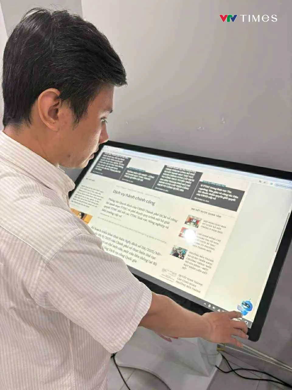 Phường Bến Thành ra mắt “trợ lý ảo” đầu tiên phục vụ người dân- Ảnh 1. Phường Bến Thành ra mắt “trợ lý ảo” đầu tiên phục vụ người dân- Ảnh 1.