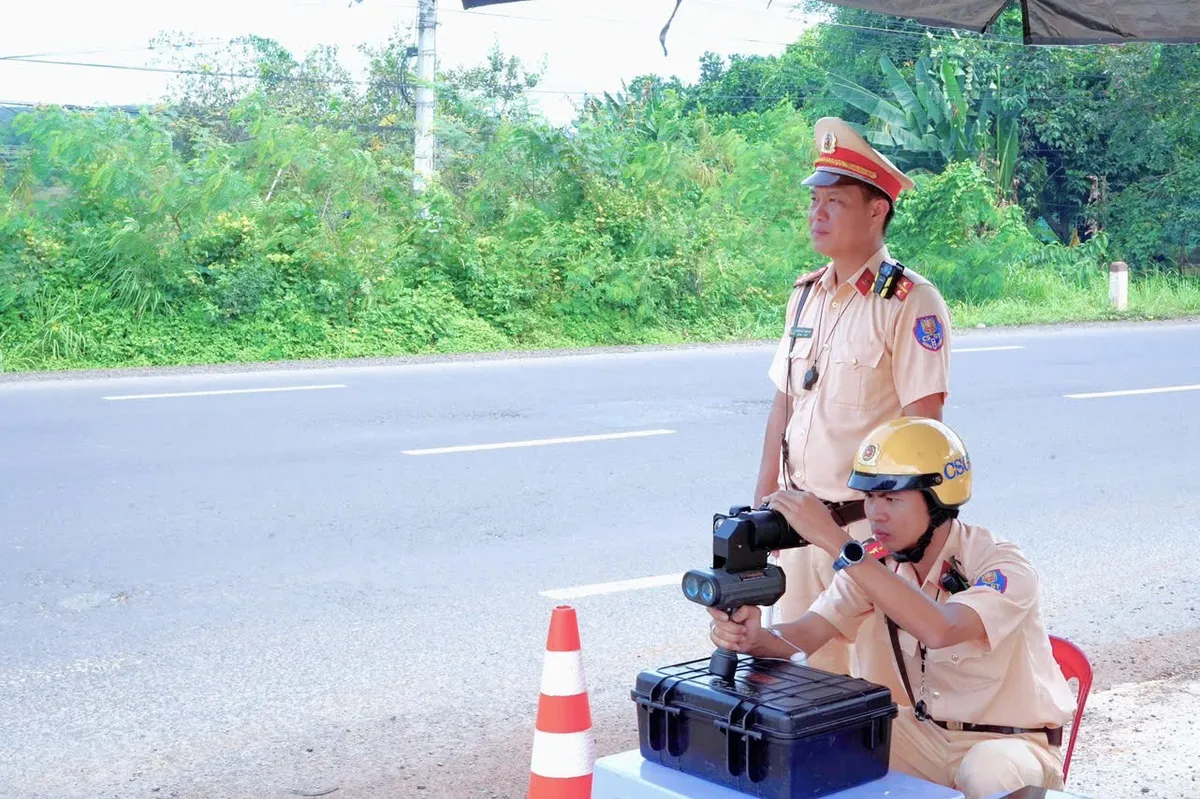 Đồng Nai tăng cường xử lý vi phạm tốc độ trên Quốc lộ 14- Ảnh 1. Đồng Nai tăng cường xử lý vi phạm tốc độ trên Quốc lộ 14- Ảnh 1.
