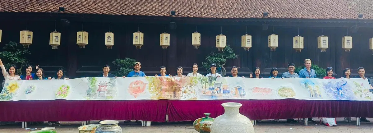 Cuốn hút triển lãm tranh màu nước quốc tế “Hành trình kết nối” - Ảnh 1.