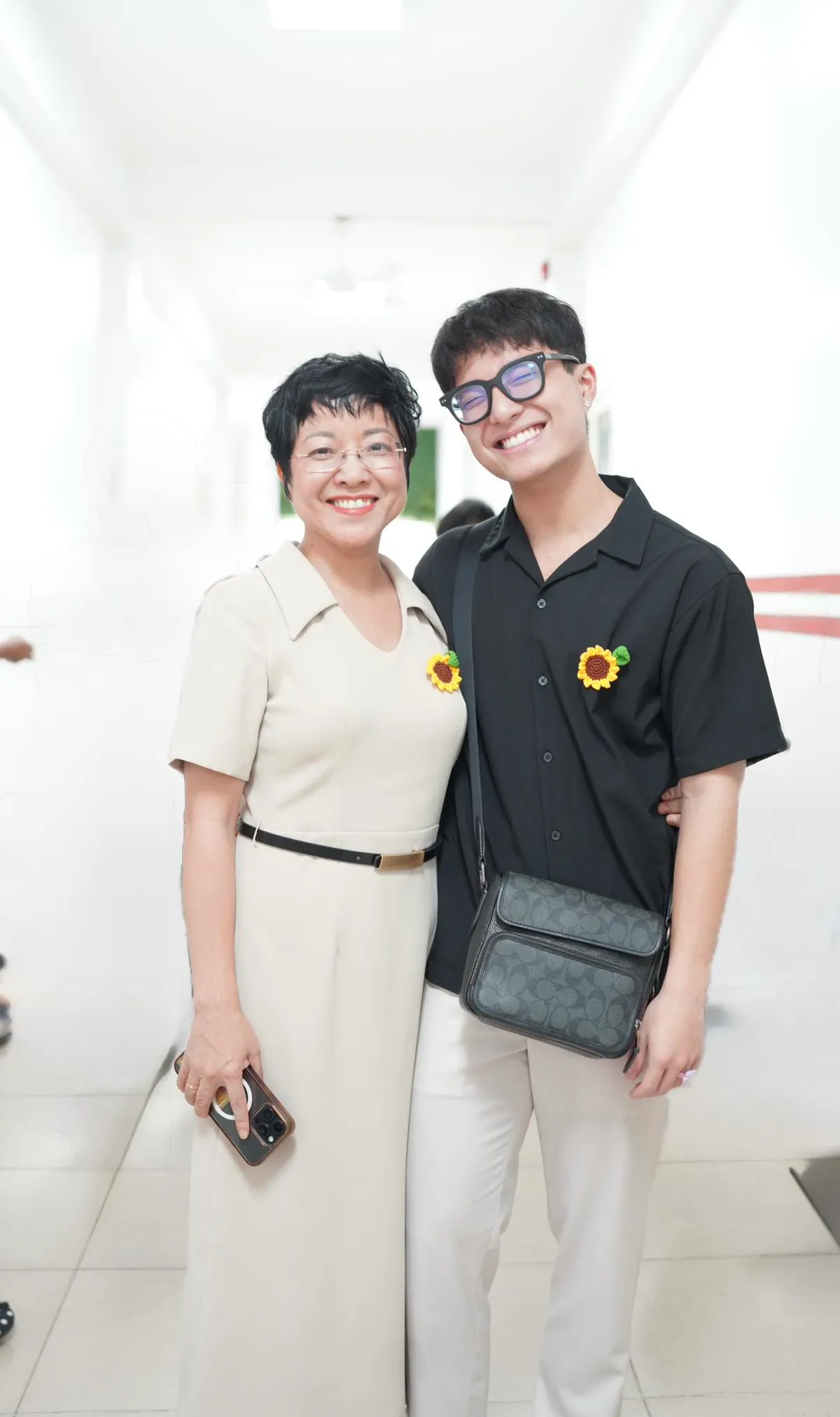 Đám cưới của Chế Nguyễn Quỳnh Châu, NSND Lan Hương mừng sinh nhật ông xã Đỗ Kỷ - Ảnh 7. Đám cưới của Chế Nguyễn Quỳnh Châu, NSND Lan Hương mừng sinh nhật ông xã Đỗ Kỷ - Ảnh 7.