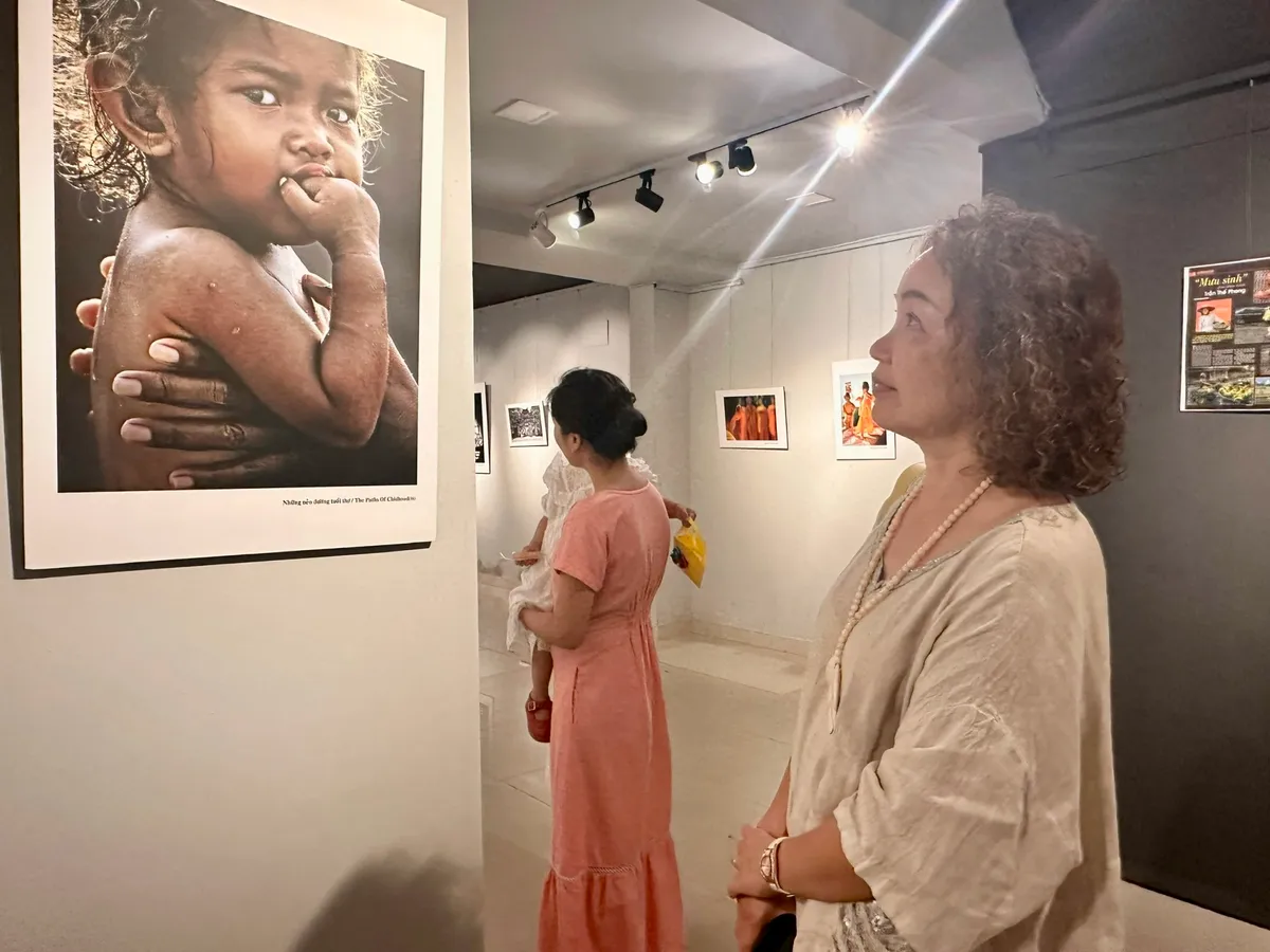 Hành trình 25 năm kể chuyện bằng tình yêu thương qua những bức ảnh nghệ thuật - Ảnh 10.