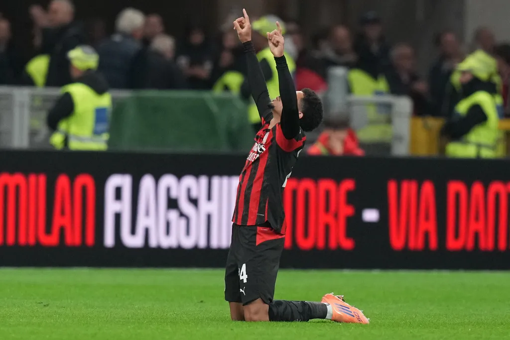 Modric tỏa sáng phút bù giờ, AC Milan thoát thua trước tân binh Pisa- Ảnh 2.