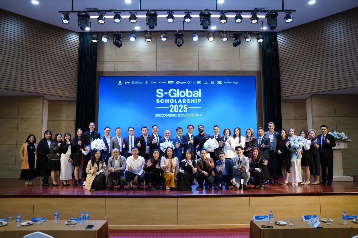 S-Global 3 Scholarship 2025 sắp khép lại - chỉ còn 50 suất học bổng tiếng Anh trực tuyến - Ảnh 1.