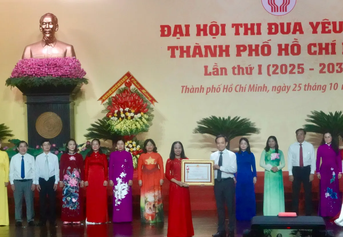 TP Hồ Chí Minh tuyên dương 478 gương điển hình thi đua yêu nước - Ảnh 7.