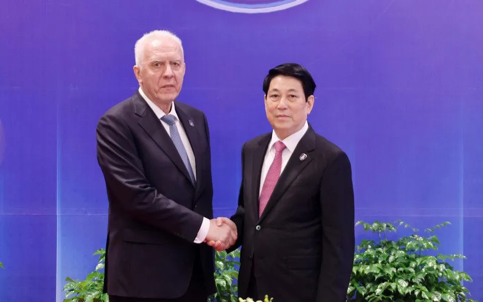 Chủ tịch nước Lương Cường tiếp Tổng Công tố Nga Alexander Vladimirovich Gutsan. (Ảnh: TTXVN) Chủ tịch nước Lương Cường tiếp Tổng Công tố Nga Alexander Vladimirovich Gutsan. (Ảnh: TTXVN)