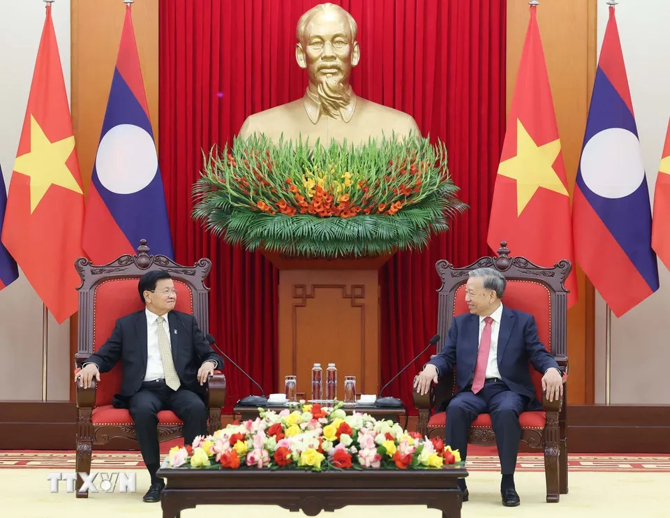 Tổng Bí thư Tô Lâm gặp Tổng Bí thư, Chủ tịch nước Lào Thongloun Sisoulith.. Tổng Bí thư Tô Lâm gặp Tổng Bí thư, Chủ tịch nước Lào Thongloun Sisoulith..