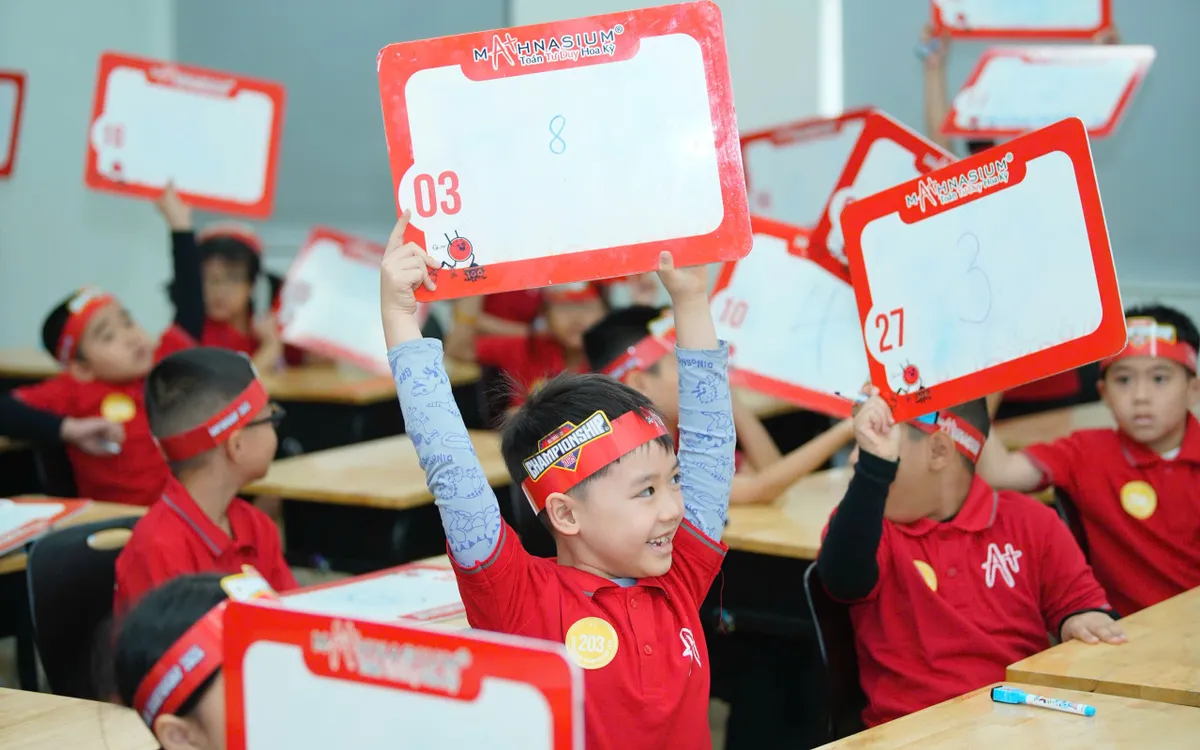 Cuộc thi toán tư duy Mathnasium Championship 2025 khu vực phía Bắc đã tìm ra 18 thí sinh xuất sắc nhất- Ảnh 1. Cuộc thi toán tư duy Mathnasium Championship 2025 khu vực phía Bắc đã tìm ra 18 thí sinh xuất sắc nhất- Ảnh 1.