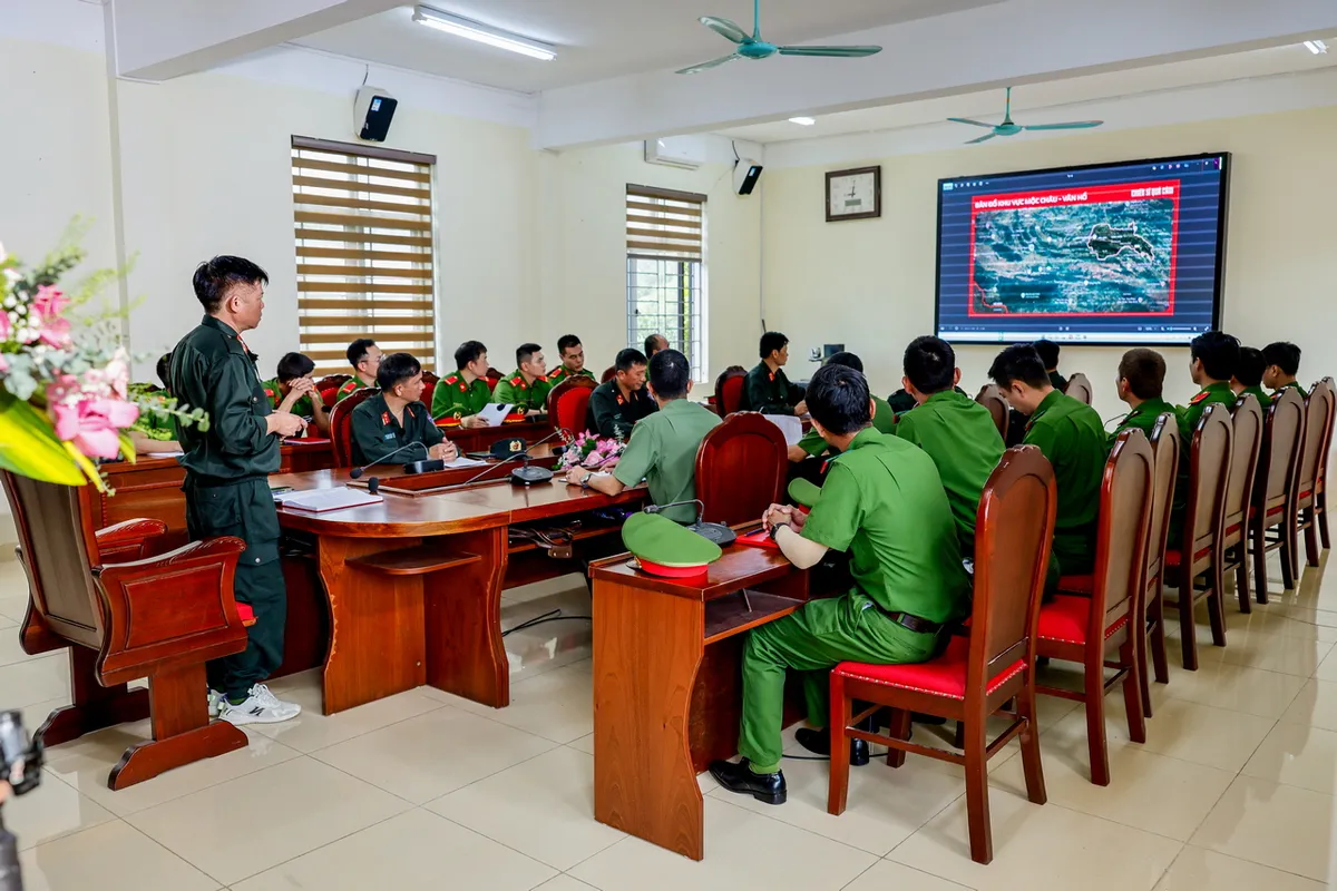 Chiến sĩ quả cảm - Tập 14: Những thước phim tái hiện kịch tính lấy cảm hứng từ chuyên án Lóng Luông - Ảnh 1.