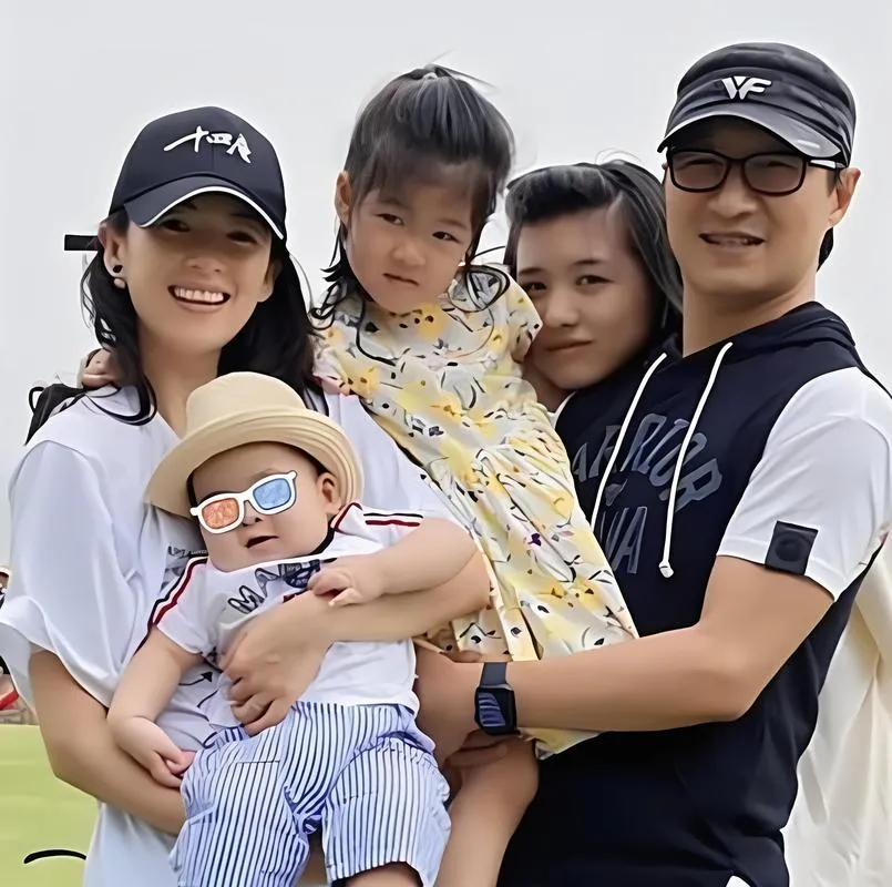 Chương Tử Di giành lại quyền nuôi con sau 2 năm ly hôn - Ảnh 2.