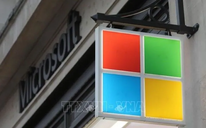 Biểu tượng Microsoft tại London, Anh. Ảnh tư liệu: THX/TTXVN Biểu tượng Microsoft tại London, Anh. Ảnh tư liệu: THX/TTXVN