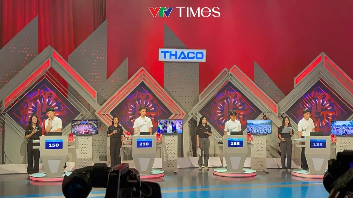 Sôi động và đầy xúc động tại chung kết Đường lên đỉnh Olympia 2025 - điểm cầu Khánh Hòa- Ảnh 9. Sôi động và đầy xúc động tại chung kết Đường lên đỉnh Olympia 2025 - điểm cầu Khánh Hòa- Ảnh 9.