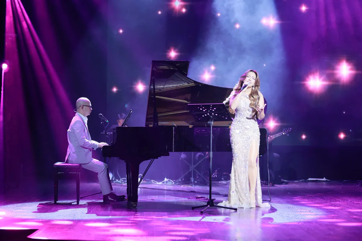 Ấn tượng đêm nhạc khép lại Lễ hội Khinh khí cầu và Nghệ thuật Lâm Đồng 2025 - Ảnh 2.