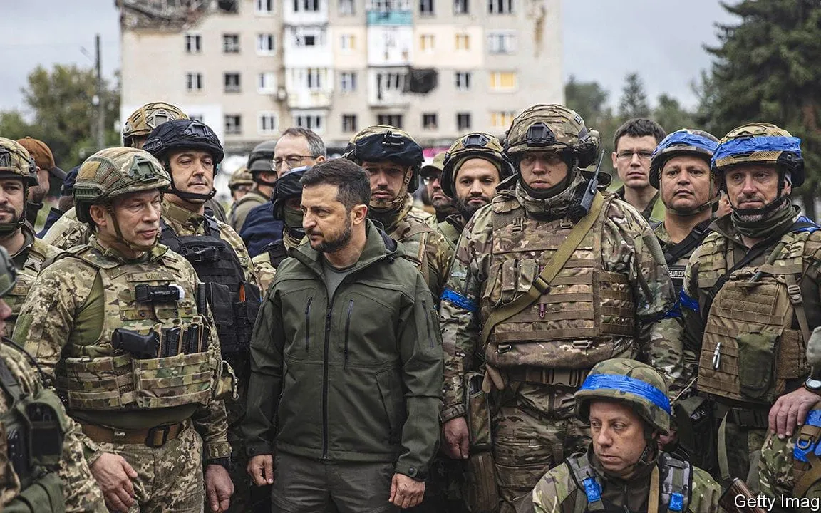 Tổng thống Zelensky bày tỏ quyết tâm kéo dài khả năng chiến đấu thêm 3 năm (Ảnh: Getty Images)