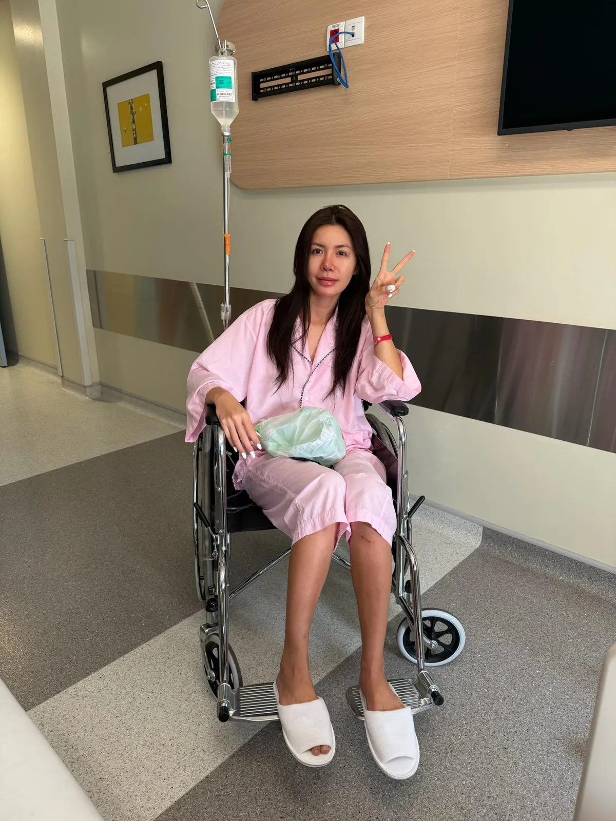 Minh Tú nhập viện, Trọng Lân "nghiện" con - Ảnh 1.