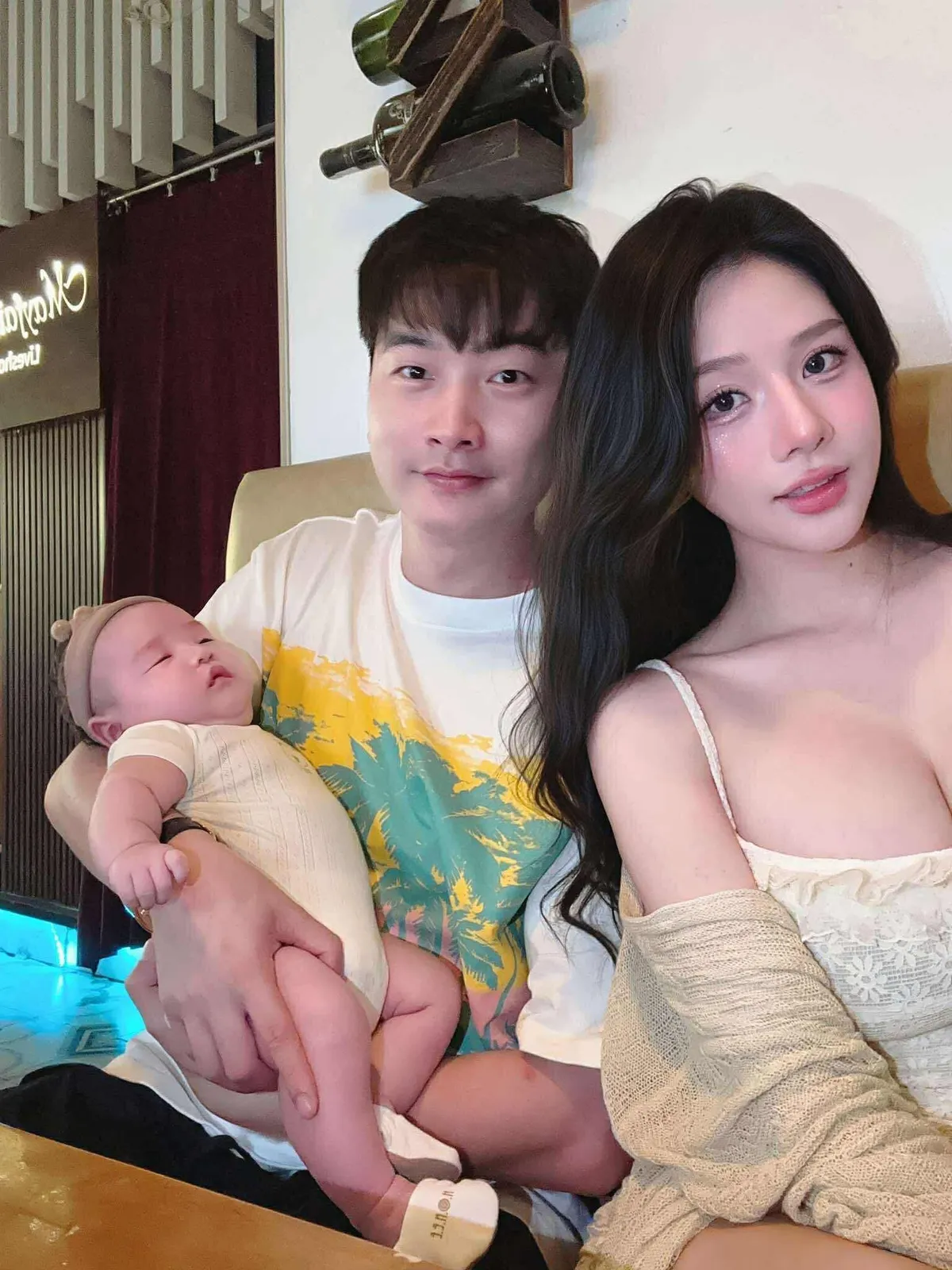 Minh Tú nhập viện, Trọng Lân "nghiện" con - Ảnh 2.