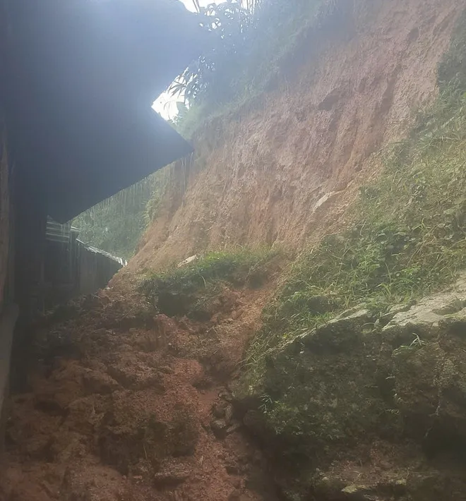 Mưa lũ tại miền Trung gây nhiều thiệt hại - Ảnh 3.