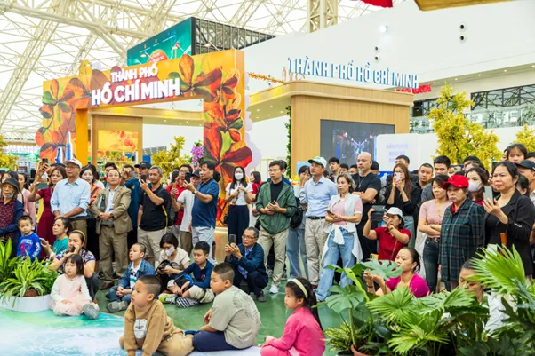 Hội chợ M&ugrave;a Thu 2025: C&aacute;nh cửa mở ra kỷ nguy&ecirc;n hợp t&aacute;c v&agrave; tinh thần hội nhập - Ảnh 3.