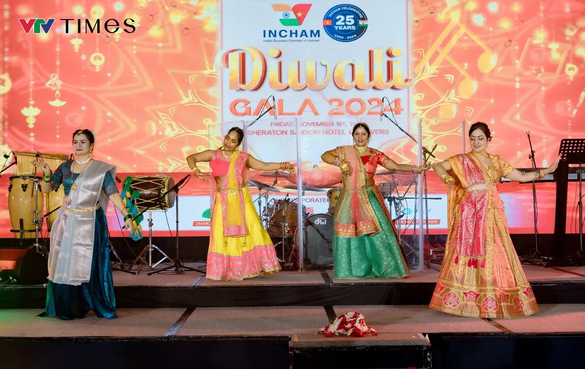 Lễ hội &Aacute;nh s&aacute;ng DIWALI 2025: T&ocirc;n vinh văn ho&aacute; Việt Nam - Ấn Độ- Ảnh 1.
