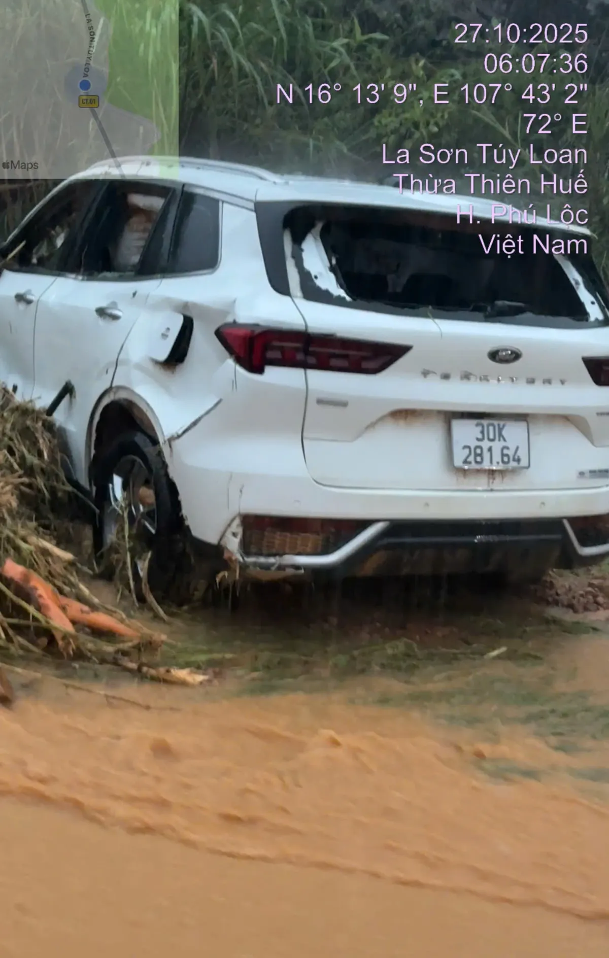 Cảnh báo sạt lở trên tuyến La Sơn - Túy Loan - Ảnh 1.