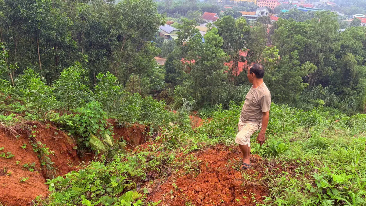 Thái Nguyên: Nguy cơ sạt lở mỏ sắt Trại Cau - Ảnh 1.