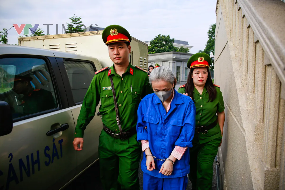 Hôm nay, 141 bị cáo hầu tòa trong vụ đánh bạc nghìn tỷ ở khách sạn Pullman Hà Nội - Ảnh 6.