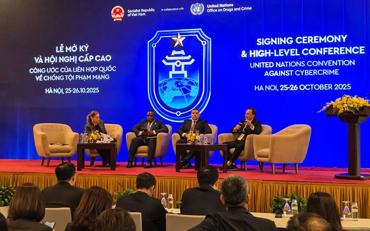 Chuyên gia chia sẻ kinh nghiệm về phòng chống tội phạm tiền mã hóa tại Lễ mở ký và Hội nghị cấp cao Công ước Hà Nội, ngày 25-26/10.