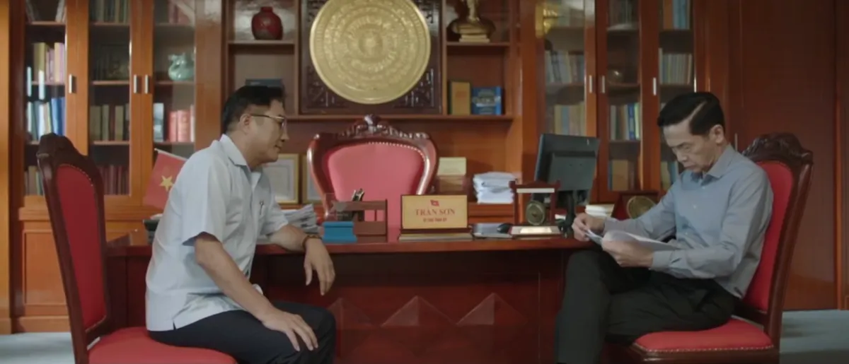 Lằn ranh - Tập 1: Triển bị nhắc vì quá gần gũi với doanh nghiệp - Ảnh 8.