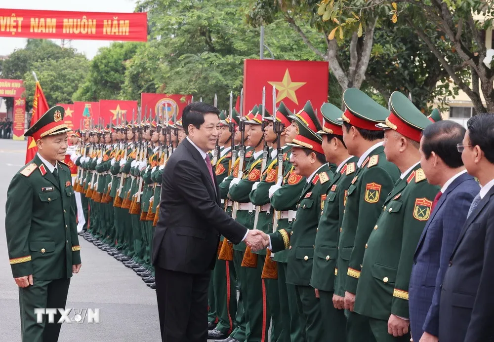 Chủ tịch nước: Xây dựng Lực lượng vũ trang Quân khu 3 cách mạng, chính quy, tinh nhuệ, hiện đại - Ảnh 2.