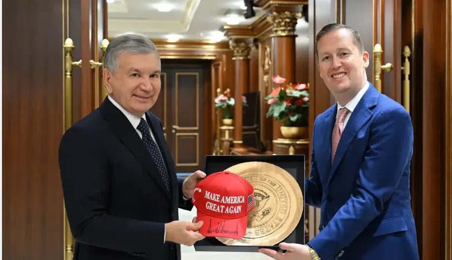 Quan chức Mỹ: Tổng thống Trump v&agrave; Tổng thống Uzbekistan sẽ gặp nhau v&agrave;o tuần tới - Ảnh 1.