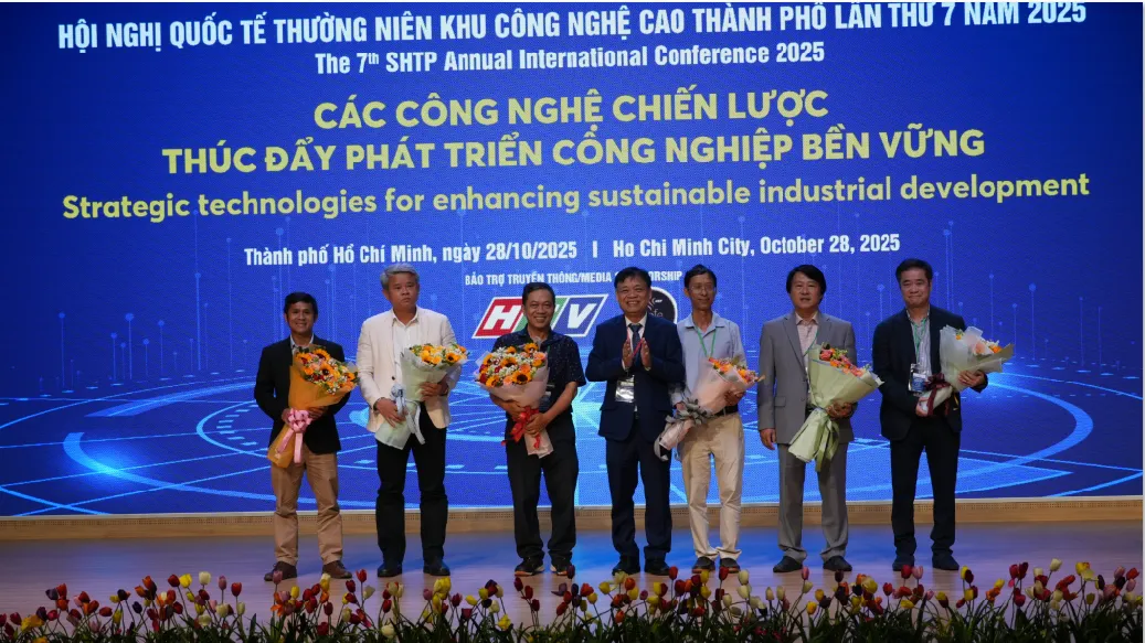 Khu Công nghệ cao TP Hồ Chí Minh hướng đến mô hình net zero đầu tiên cả nước - Ảnh 1.
