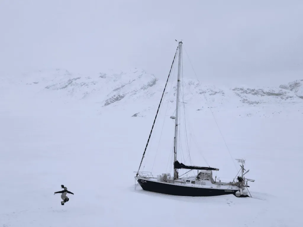 Trải nghiệm một mình chèo thuyền qua Bắc Cực- Ảnh 1. Trải nghiệm một mình chèo thuyền qua Bắc Cực- Ảnh 1.